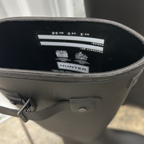 Hunter - Picture 2 of 14